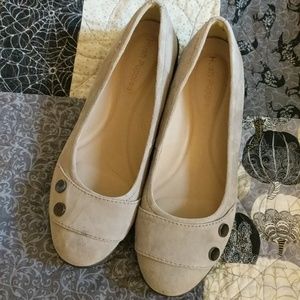 Cream suede Hush Puppies slip ons